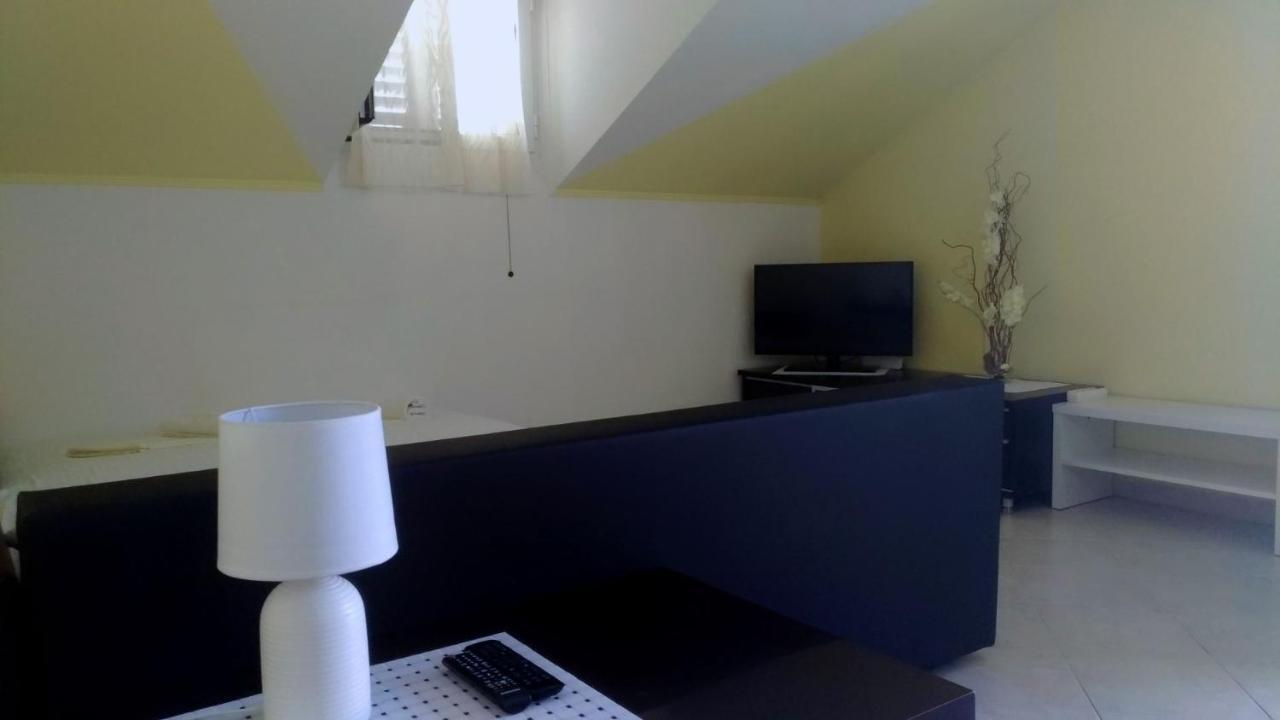 Apartments Antun ดูบรอฟนิก ภายนอก รูปภาพ